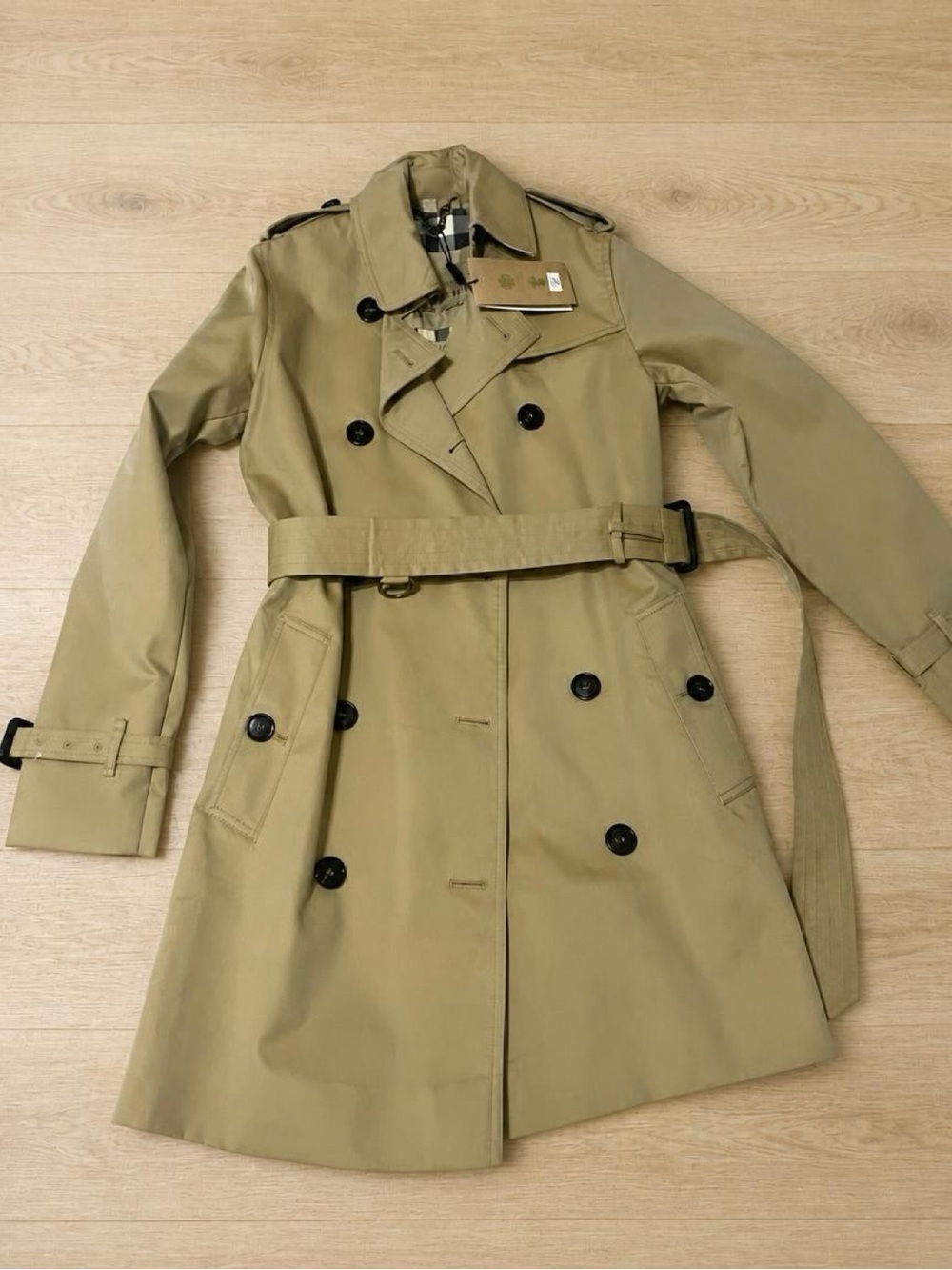 Burberry Classic Double-Breasted Trench Coat - Khaki - Picture 2 of 11